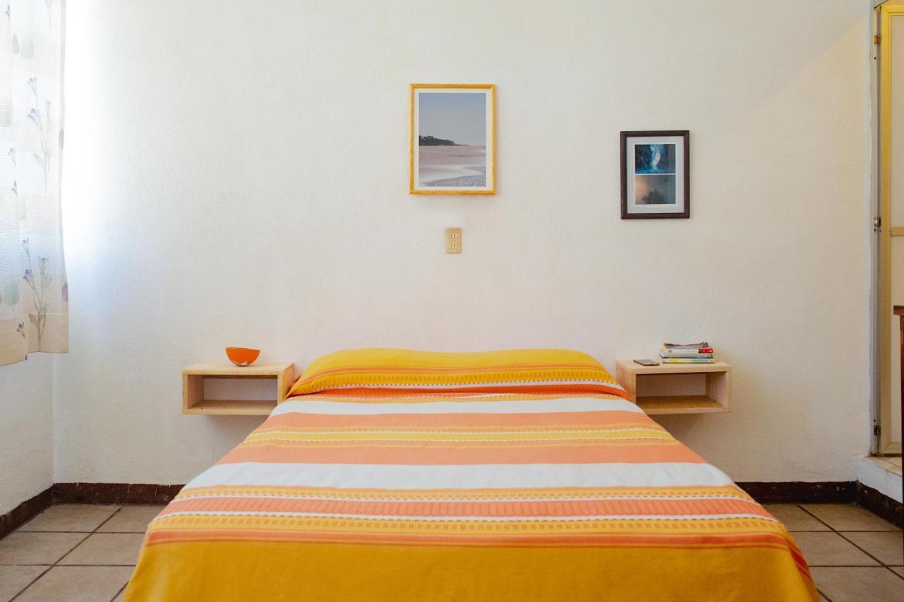 Хостел Residencia Artistica Пуэрто-Эскондидо Экстерьер фото